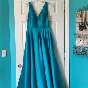 Sherri Hill Teal Prom Dress.